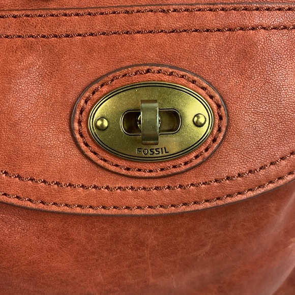 Fossil Leather Crossbody Bag Brass Turnkey and key charm Adjustable Rust Orange - Picture 7 of 16